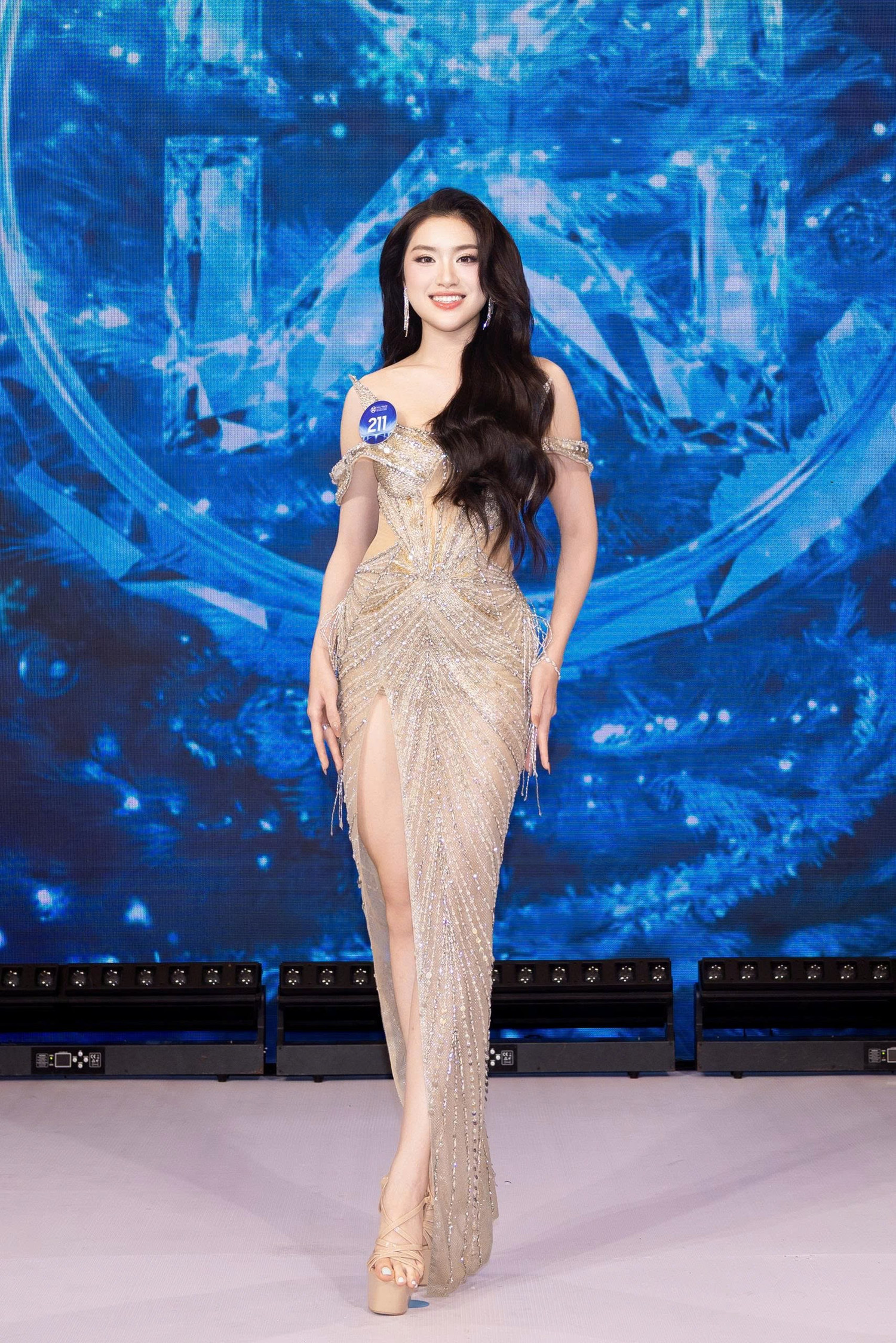 Miss World Vietnam 2025 công bố Top 50: Dàn thí sinh nổi bật về nhan sắc và học vấn - Ảnh 4.