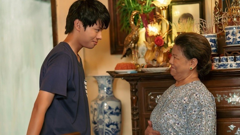 Con trai NSND Trần Lực gây sốt: “Ông cụ non” năm nào giờ hóa mỹ nam - Ảnh 1.