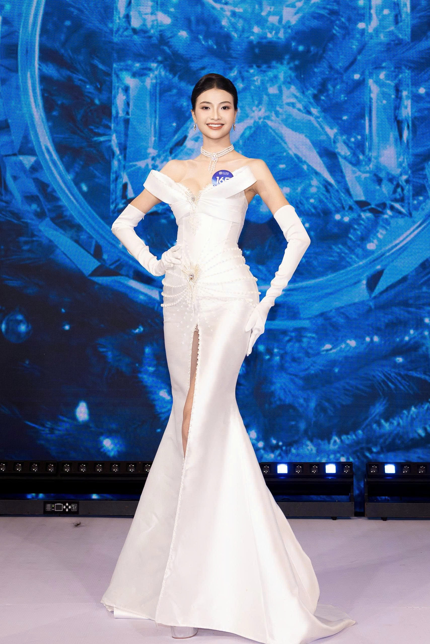 Miss World Vietnam 2025 công bố Top 50: Dàn thí sinh nổi bật về nhan sắc và học vấn - Ảnh 1.