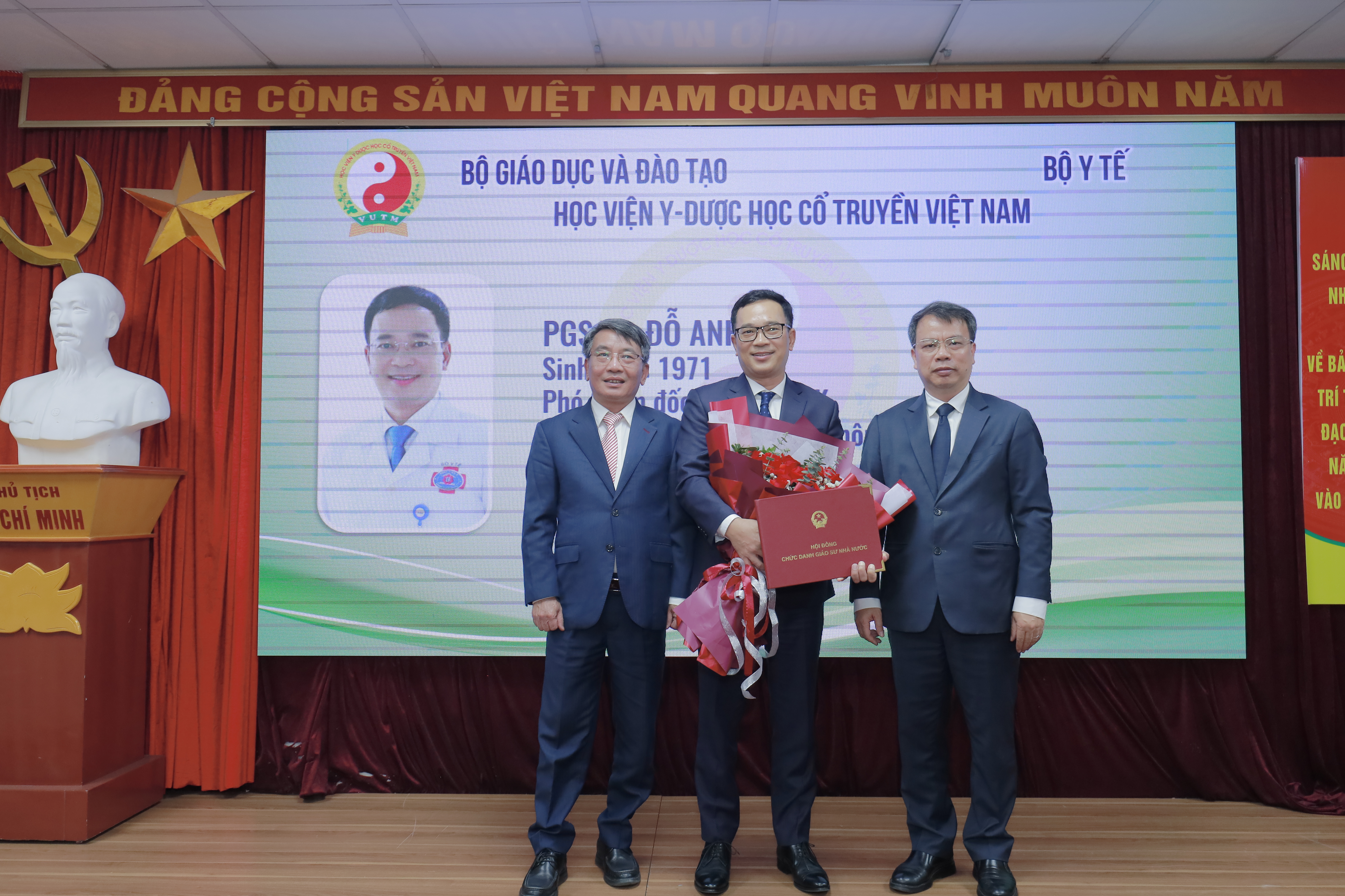 Bổ nhiệm 10 phó giáo sư ngành y năm 2025- Ảnh 2. Bổ nhiệm 10 phó giáo sư ngành y năm 2025- Ảnh 2.