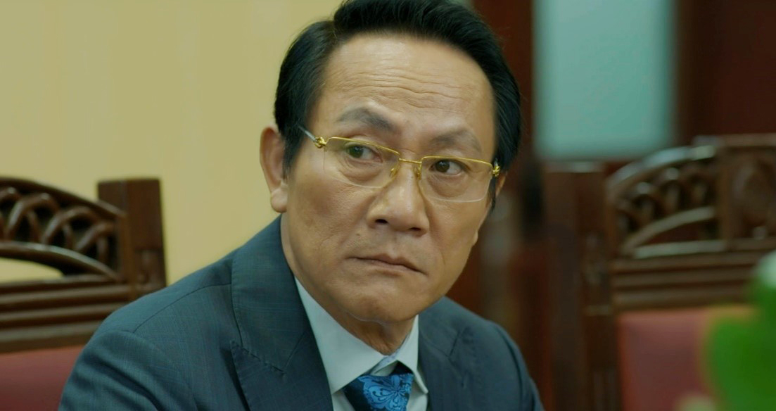 Cặp "vợ chồng" NSƯT giấu nhau đi làm shipper gây tranh cãi - Ảnh 1.