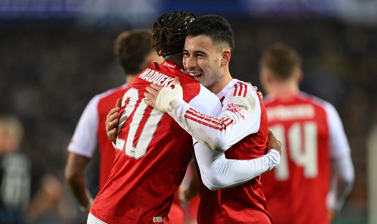 Ngôi sao Arsenal đánh bại đối thủ Barcelona để giành giải thưởng của UEFA - Ảnh 1.