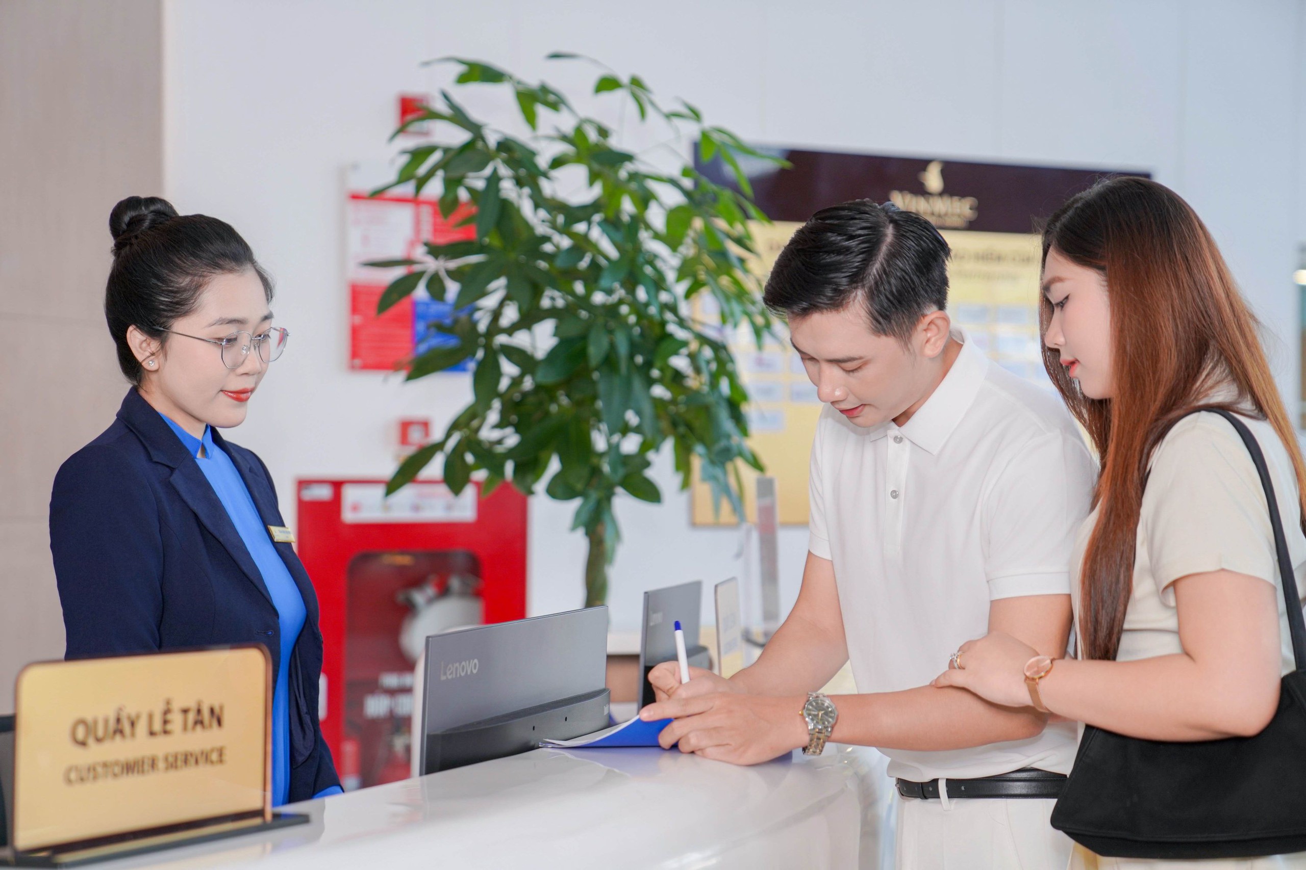 Vinmec Cần Thơ chính thức áp dụng khám chữa bệnh Bảo hiểm Y tế - Ảnh 1.