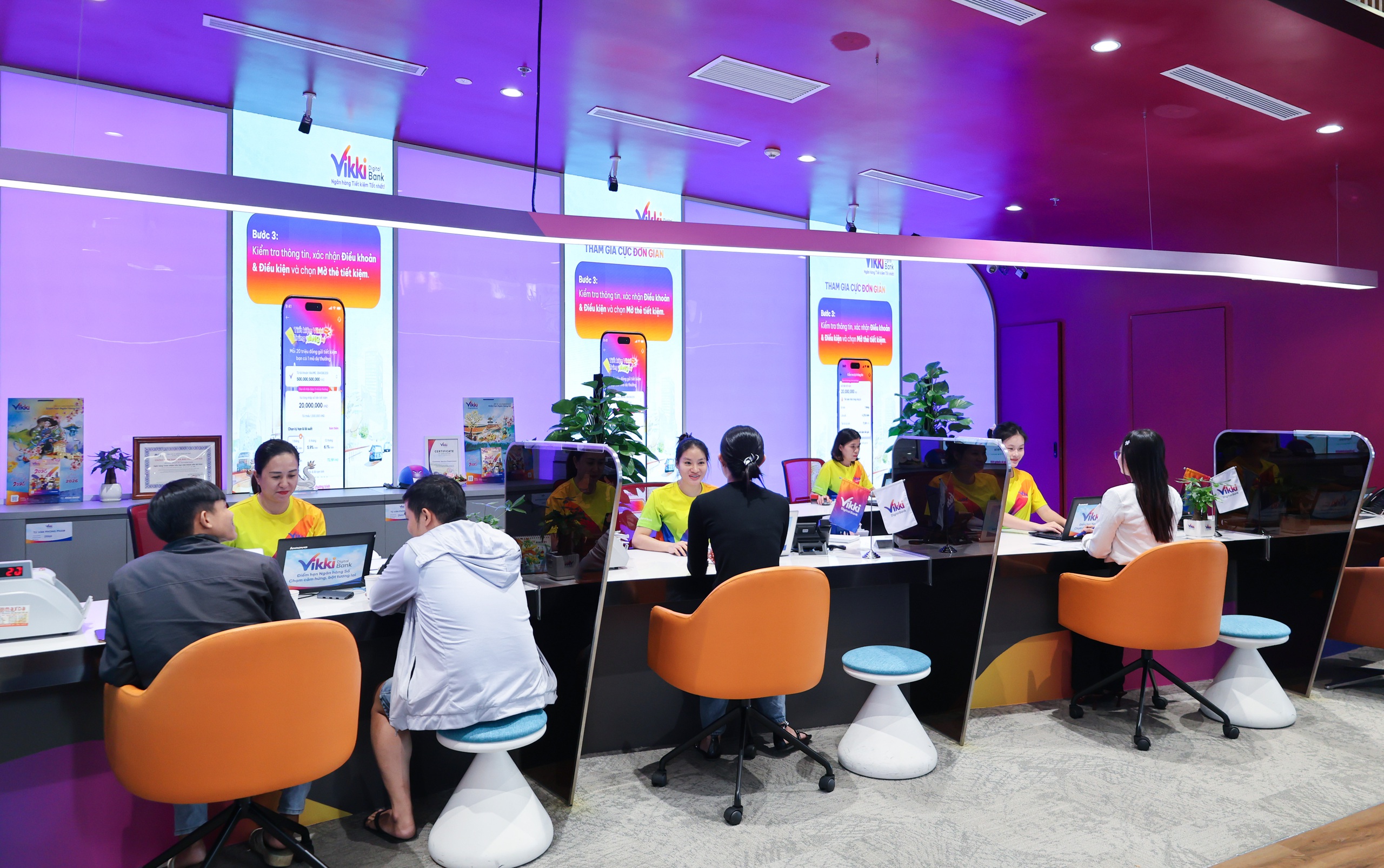 Vikki Bank hỗ trợ tài chính cho bà con vùng lũ - Ảnh 3.