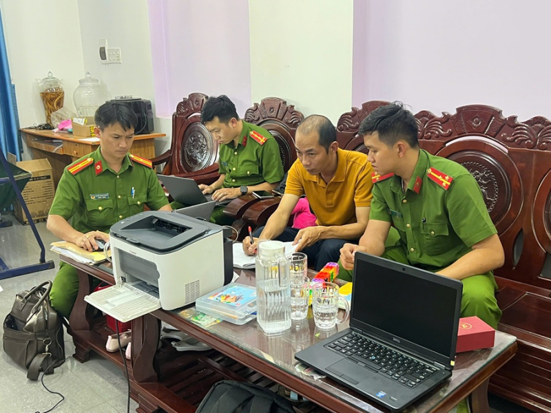 Lật tẩy chuỗi nha khoa dỏm, lừa đảo hàng nghìn bệnh nhân với số tiền lớn - Ảnh 2.