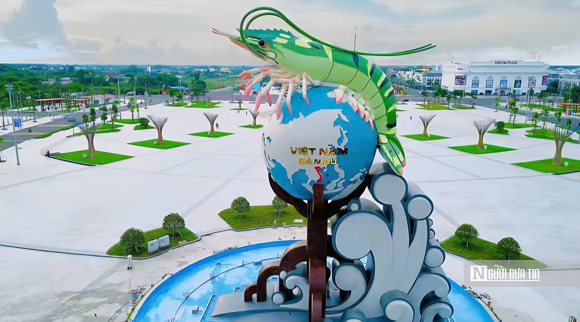 Chiêm ngưỡng con tôm hơn 20 tỷ đồng nổi bật giữa “trái tim” đô thị Cà Mau- Ảnh 3. Chiêm ngưỡng con tôm hơn 20 tỷ đồng nổi bật giữa “trái tim” đô thị Cà Mau- Ảnh 3.