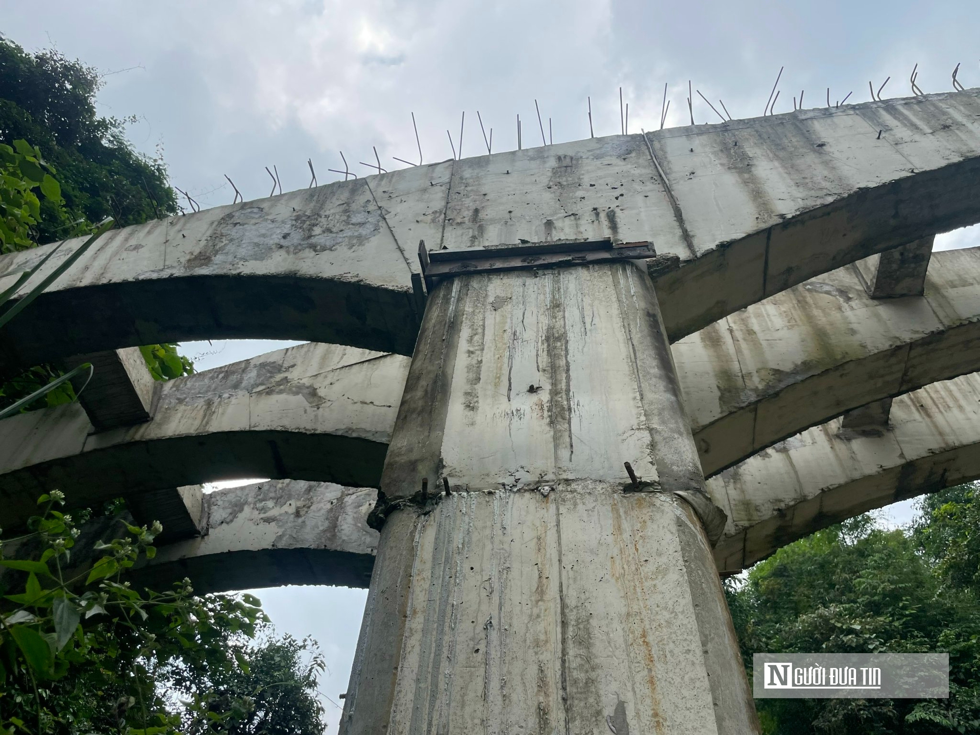 Đường vào di tích Hội thề Lũng Nhai thi công dang dở, bỏ hoang 3 năm qua - Ảnh 3.