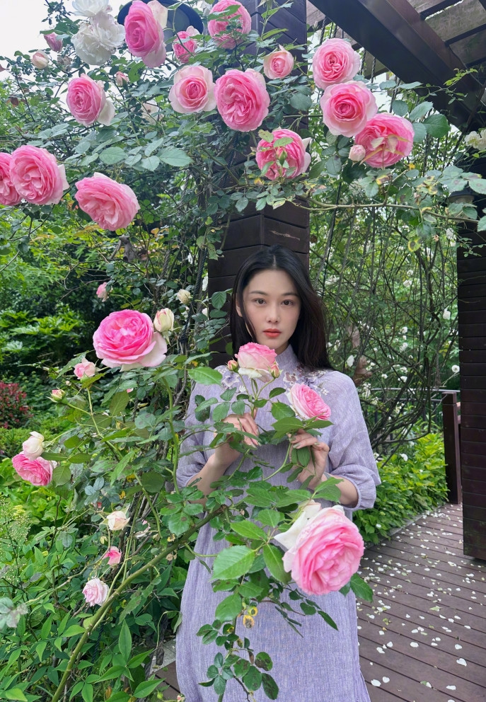 Rũ mác "gái hư", mỹ nhân showbiz chọn cuộc sống an yên bên chồng quân nhân - Ảnh 7.