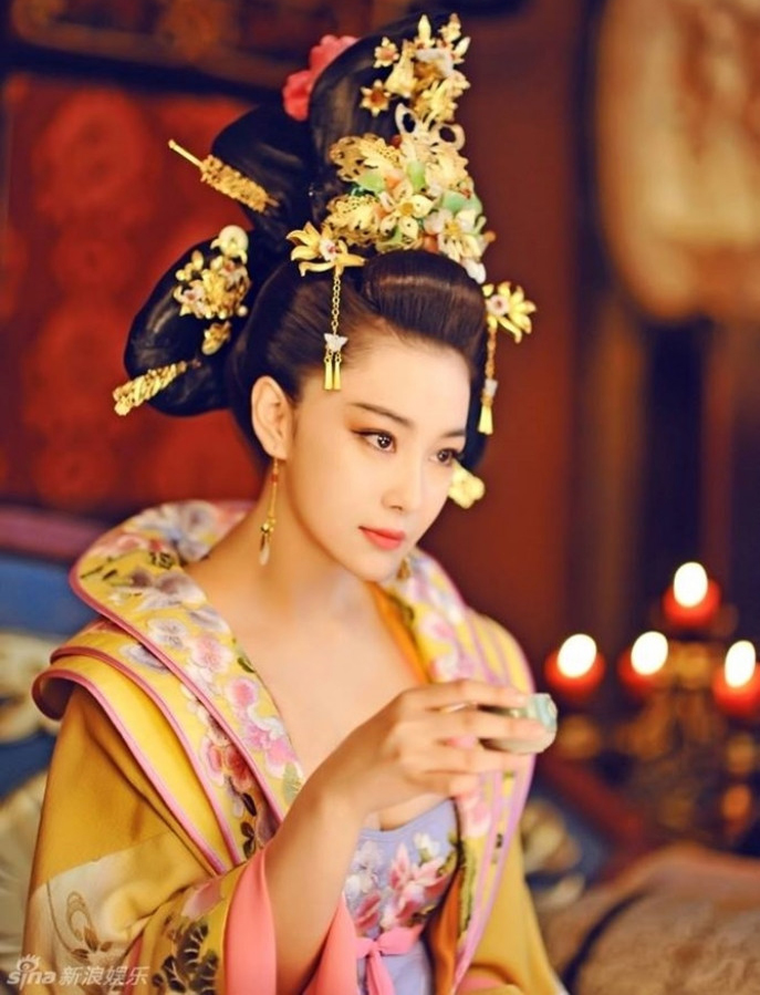 Rũ mác "gái hư", mỹ nhân showbiz chọn cuộc sống an yên bên chồng quân nhân - Ảnh 4.