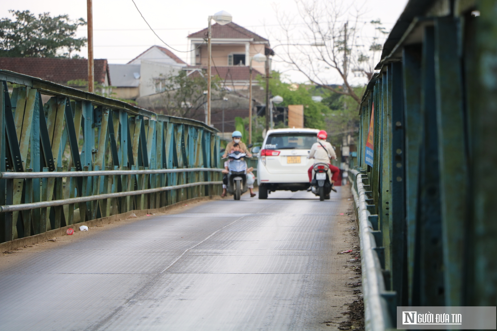 Ảnh: Vì sao “ốc đảo” hơn 1.000 hộ dân giữa lòng sông Hương cần một cây cầu? - Ảnh 5.