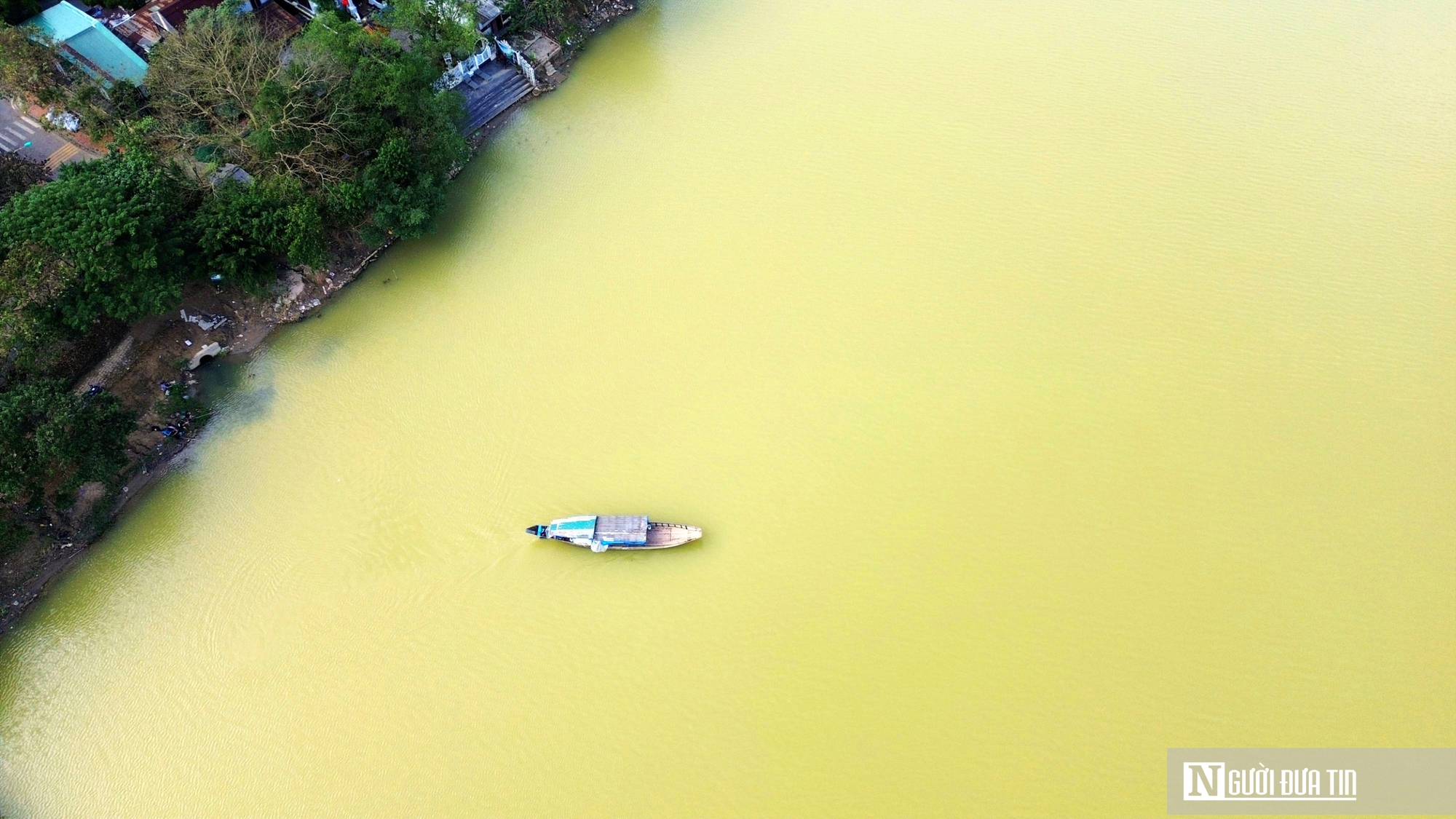 Ảnh: Vì sao “ốc đảo” hơn 1.000 hộ dân giữa lòng sông Hương cần một cây cầu? - Ảnh 7.