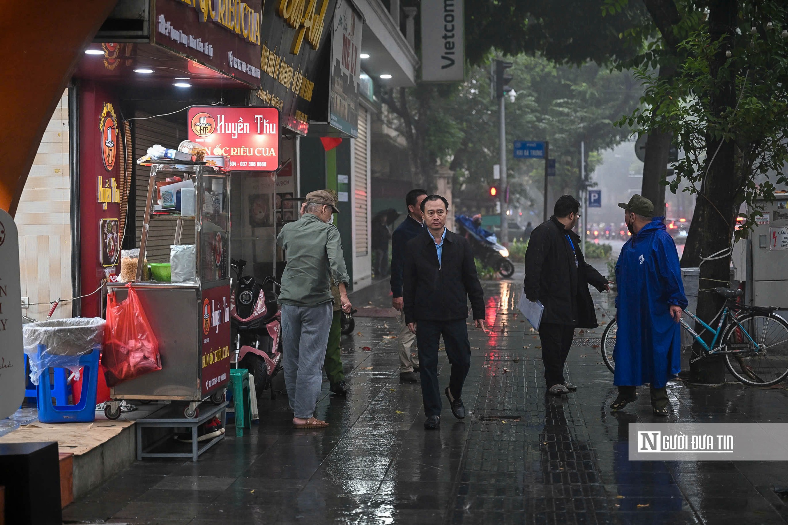 Hà Nội đồng loạt ra quân lập lại trật tự đô thị- Ảnh 4.