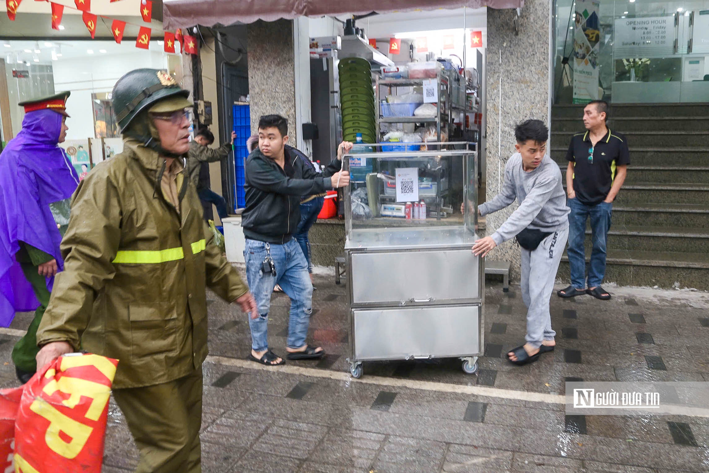 Hà Nội đồng loạt ra quân lập lại trật tự đô thị- Ảnh 12.