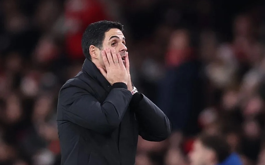 Man City áp sát Arsenal, HLV Guardiola tiết lộ bài học đáng kinh ngạc - Ảnh 2.