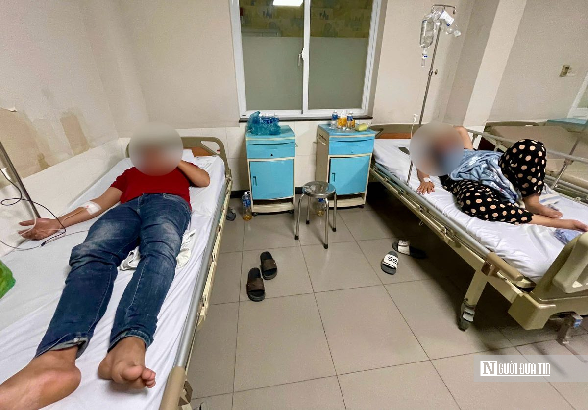 Hai mẹ con nhập viện nghi ngộ độc bánh mì ở Lâm Đồng: “Chỉ biết ôm con khóc giữa đêm” - Ảnh 4.