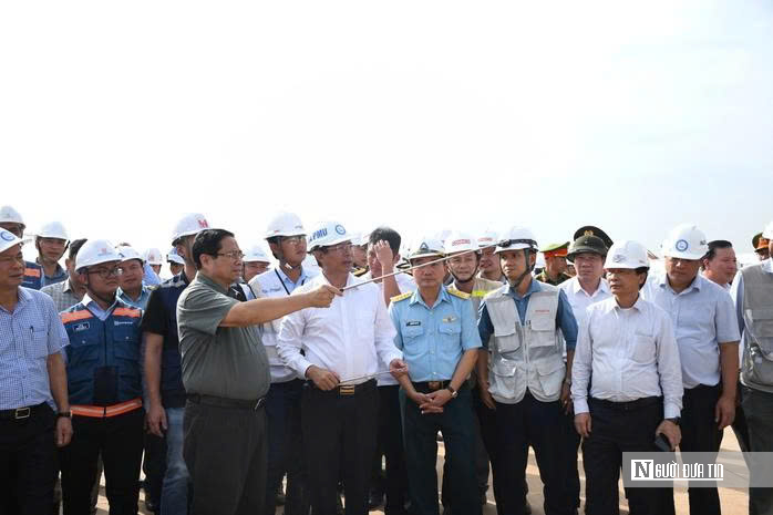 “Chim sắt” lớn nhất của hàng không Việt Nam hạ cánh xuống sân bay Long Thành- Ảnh 12. “Chim sắt” lớn nhất của hàng không Việt Nam hạ cánh xuống sân bay Long Thành- Ảnh 12.