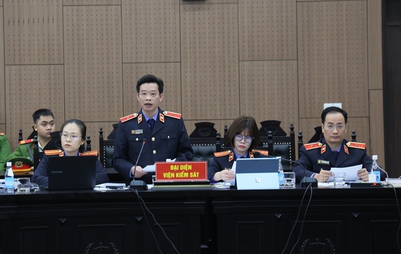 Liên quan chuỗi 20 vụ “chạy án” trên nhiều tỉnh, thành: Xét xử nhiểu thẩm phán, kiểm sát viên - Ảnh 5.