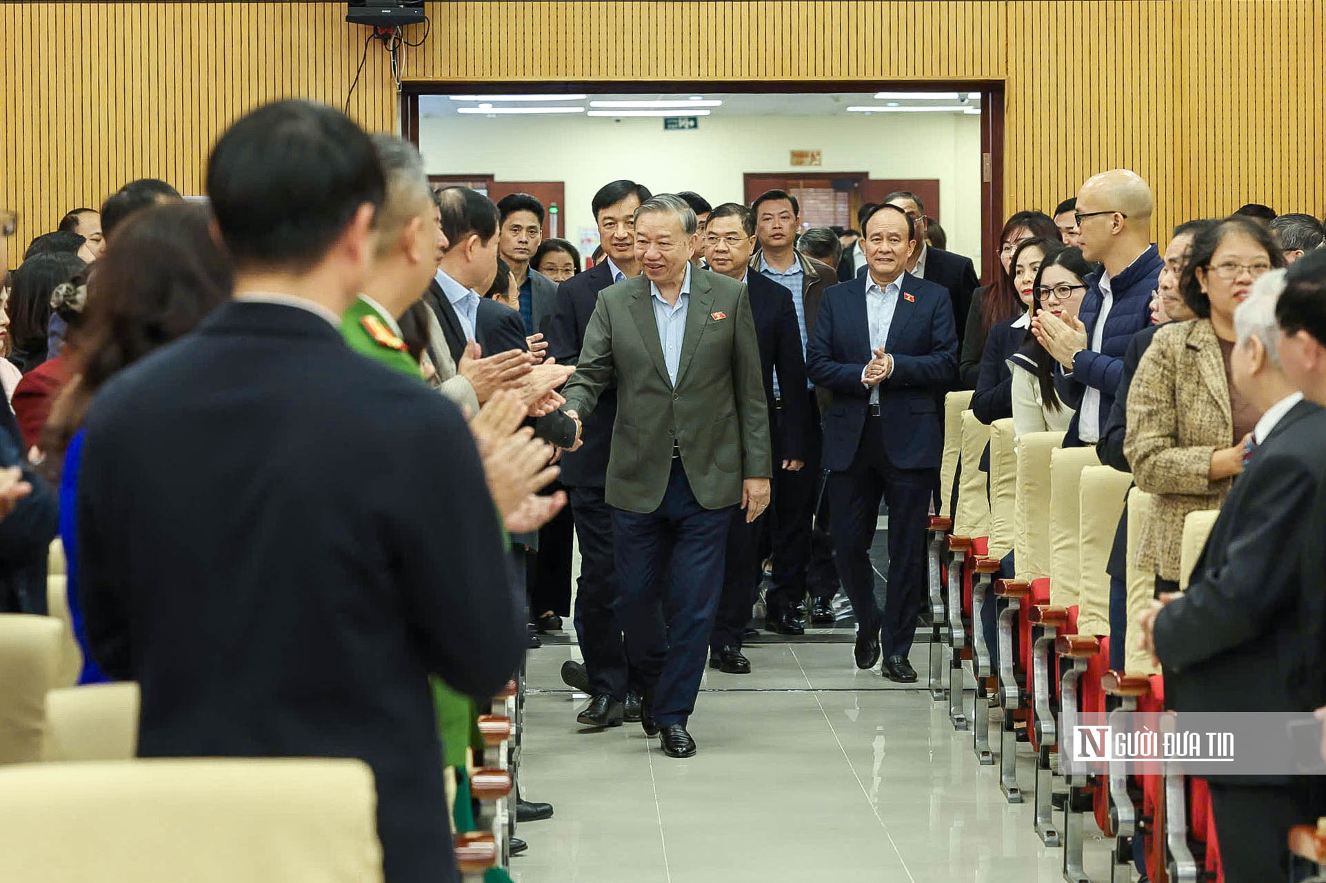 Ảnh: Tổng Bí thư Tô Lâm tiếp xúc cử tri 11 phường ở Hà Nội- Ảnh 1. Ảnh: Tổng Bí thư Tô Lâm tiếp xúc cử tri 11 phường ở Hà Nội- Ảnh 1.