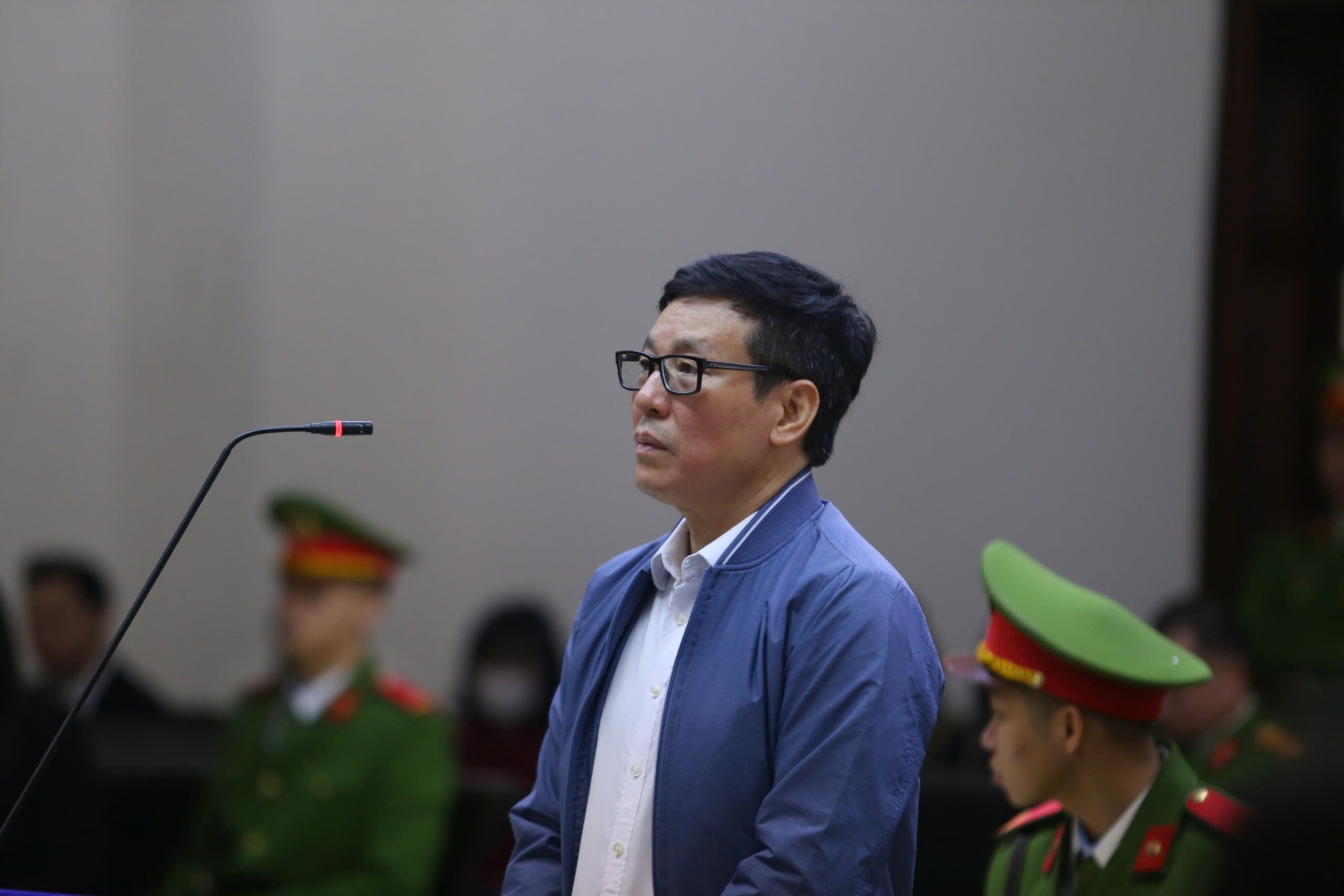 Vụ Phúc Sơn: Cựu Bí thư, cựu Chủ tịch Vĩnh Phúc xin nộp thêm tiền dù đã khắc phục đủ để được giảm án- Ảnh 3. Vụ Phúc Sơn: Cựu Bí thư, cựu Chủ tịch Vĩnh Phúc xin nộp thêm tiền dù đã khắc phục đủ để được giảm án- Ảnh 3.