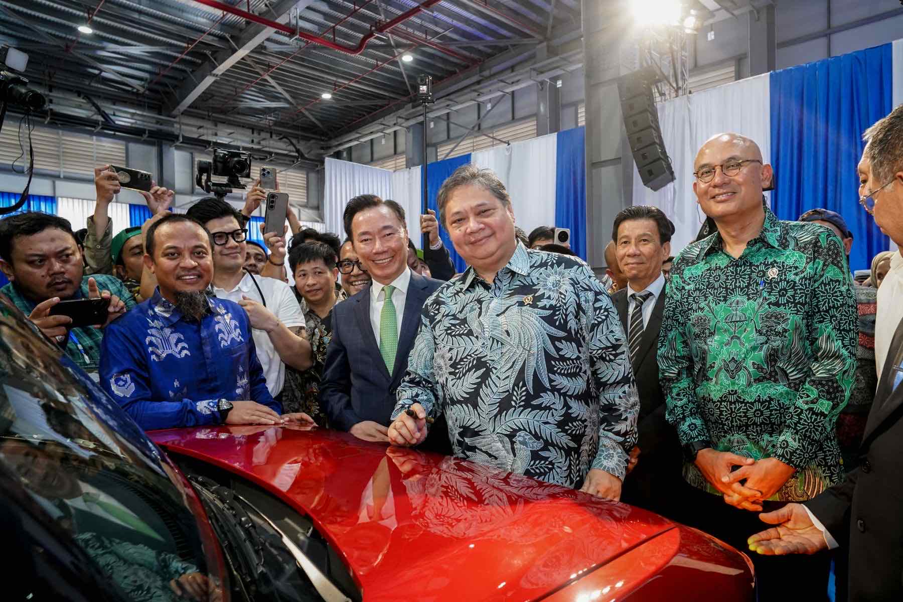 VinFast chính thức khánh thành nhà máy xe điện tại Subang, Indonesia - Ảnh 4.