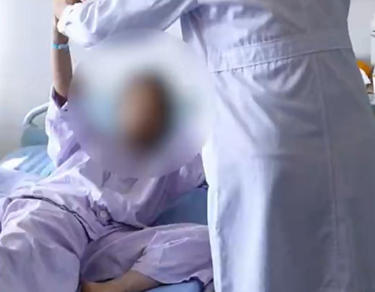 Uống 3 cốc trà sữa một tuần, cô gái xuất hiện triệu chứng "kỳ lạ" - Ảnh 1.