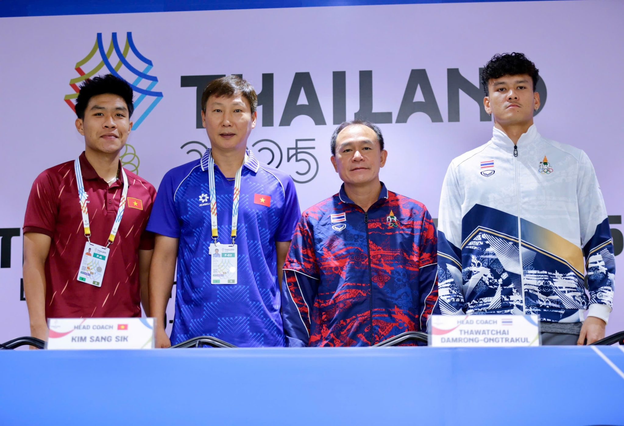 HLV Kim Sang Sik mong trọng tài công tâm ở chung kết SEA Games 33 - Ảnh 1.