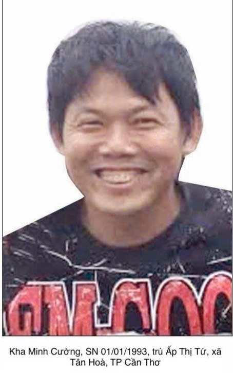 Truy tìm 5 đối tượng mua bán "thiên thạch", ném bột ớt rồi cướp 1,5 tỷ đồng - Ảnh 1.