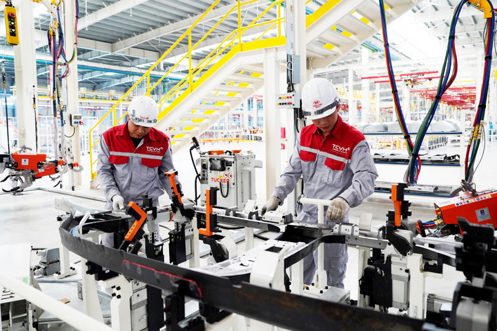 Đâu là chìa khóa mở ra kỷ lục thu ngân sách năm 2025 của Quảng Ninh - Ảnh 3.