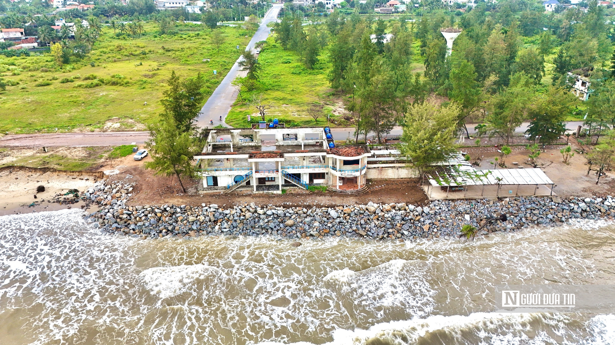 B&atilde;i tắm đẹp nhất Quảng Ng&atilde;i trước nguy cơ bị "x&oacute;a sổ" do triều cường v&agrave; x&acirc;m thực- Ảnh 10.