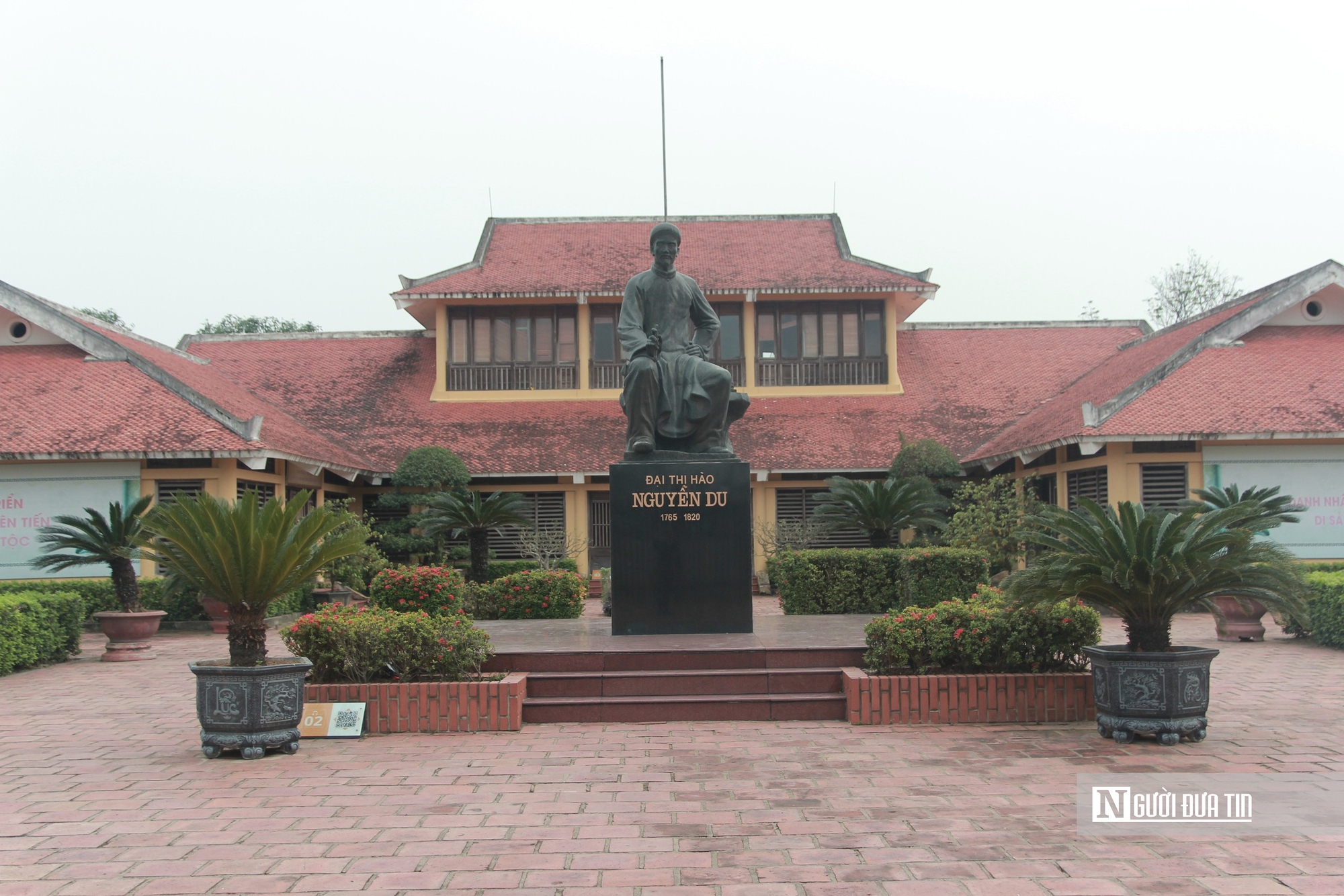 Áp dụng công nghệ số, đưa di sản Nguyễn Du đến gần hơn với du khách- Ảnh 1. Áp dụng công nghệ số, đưa di sản Nguyễn Du đến gần hơn với du khách- Ảnh 1.