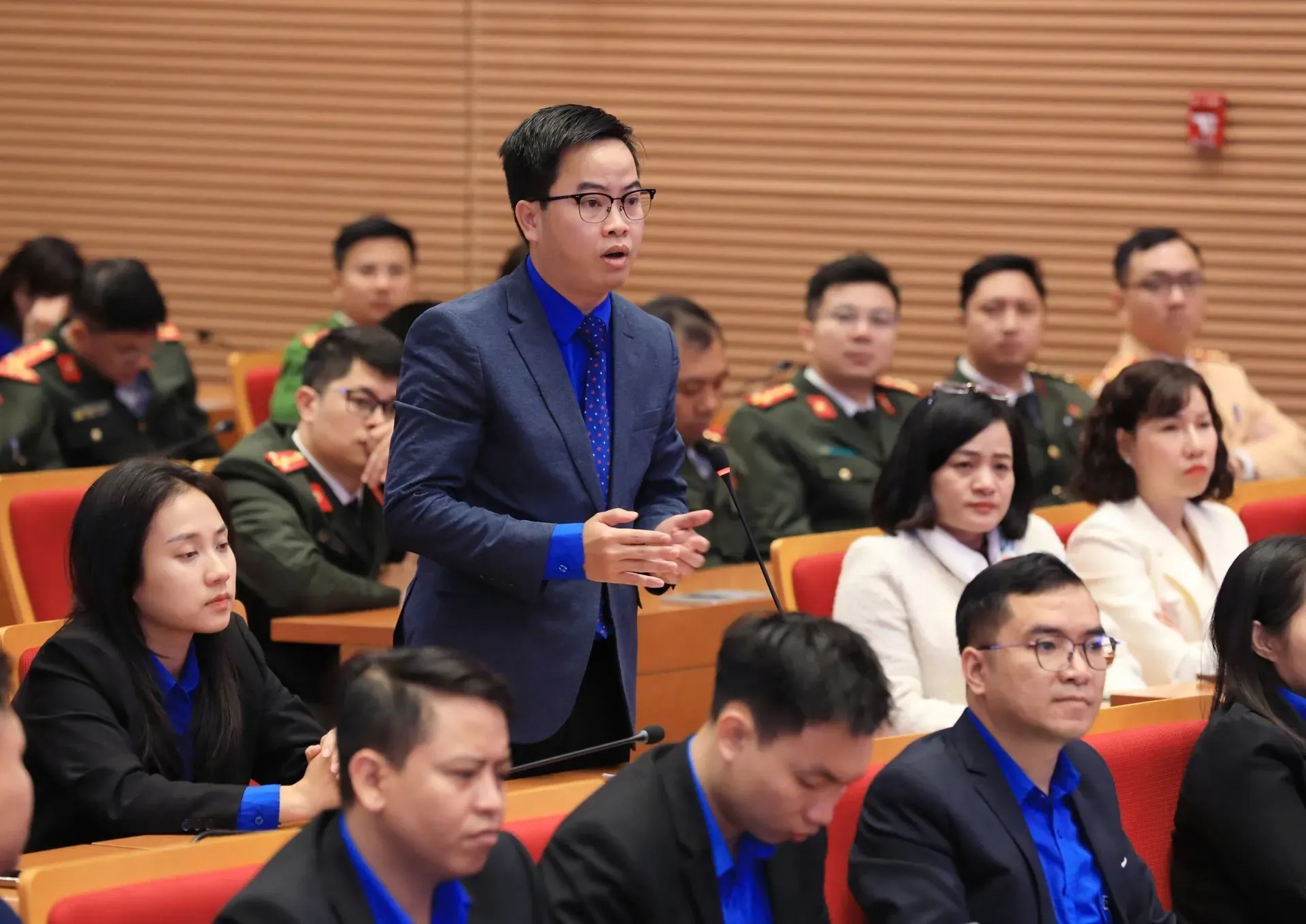 Chủ tịch Hà Nội: Thanh niên cần là lực lượng đi đầu trong tiếp cận, làm chủ công nghệ mới- Ảnh 3.