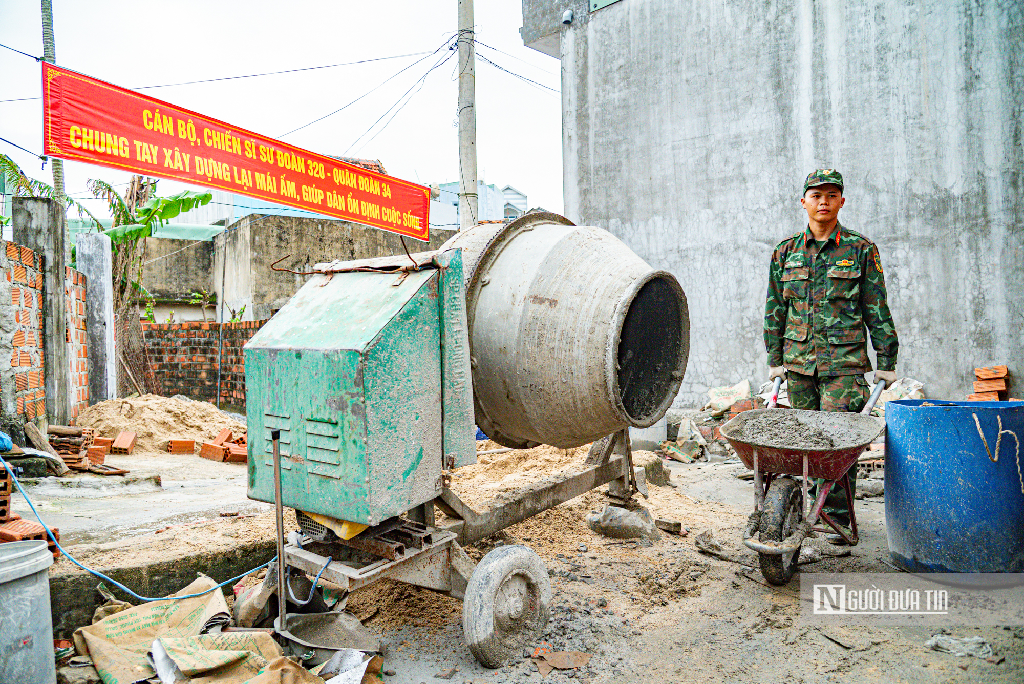 Gia Lai: Bàn giao ngôi nhà đầu tiên trong "Chiến dịch Quang Trung" cho người dân- Ảnh 4.