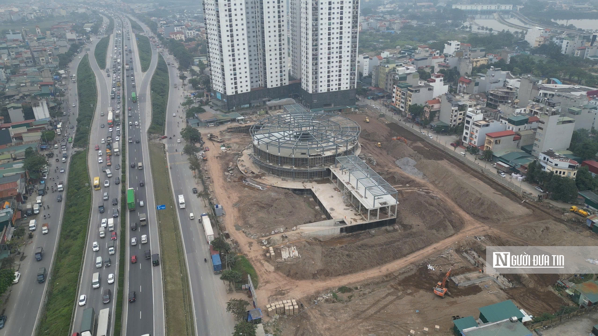 Toàn cảnh bến xe khách 120 tỷ đồng hiện đại bậc nhất Hà Nội- Ảnh 1.