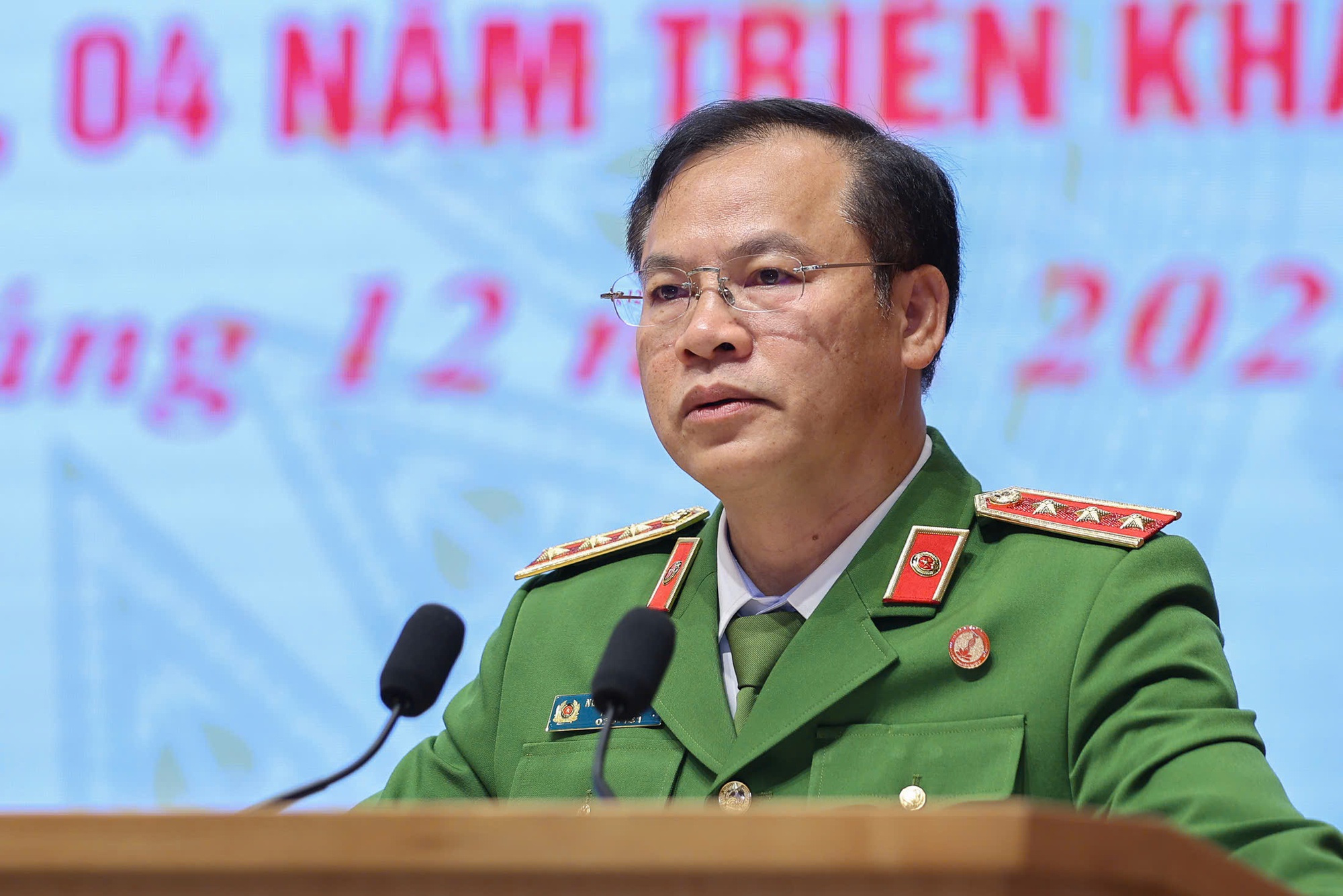 Chuyển dữ liệu từ "người dân chạy theo thủ tục" sang "dữ liệu chạy thay cho người dân" - Ảnh 1.