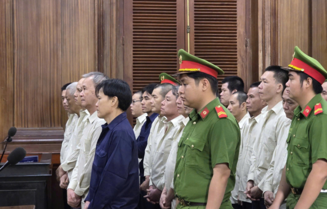 Vụ buôn lậu 1,7 triệu lít xăng dầu: Một người bị đề nghị mức án cao hơn cả bị cáo chủ mưu - Ảnh 1.