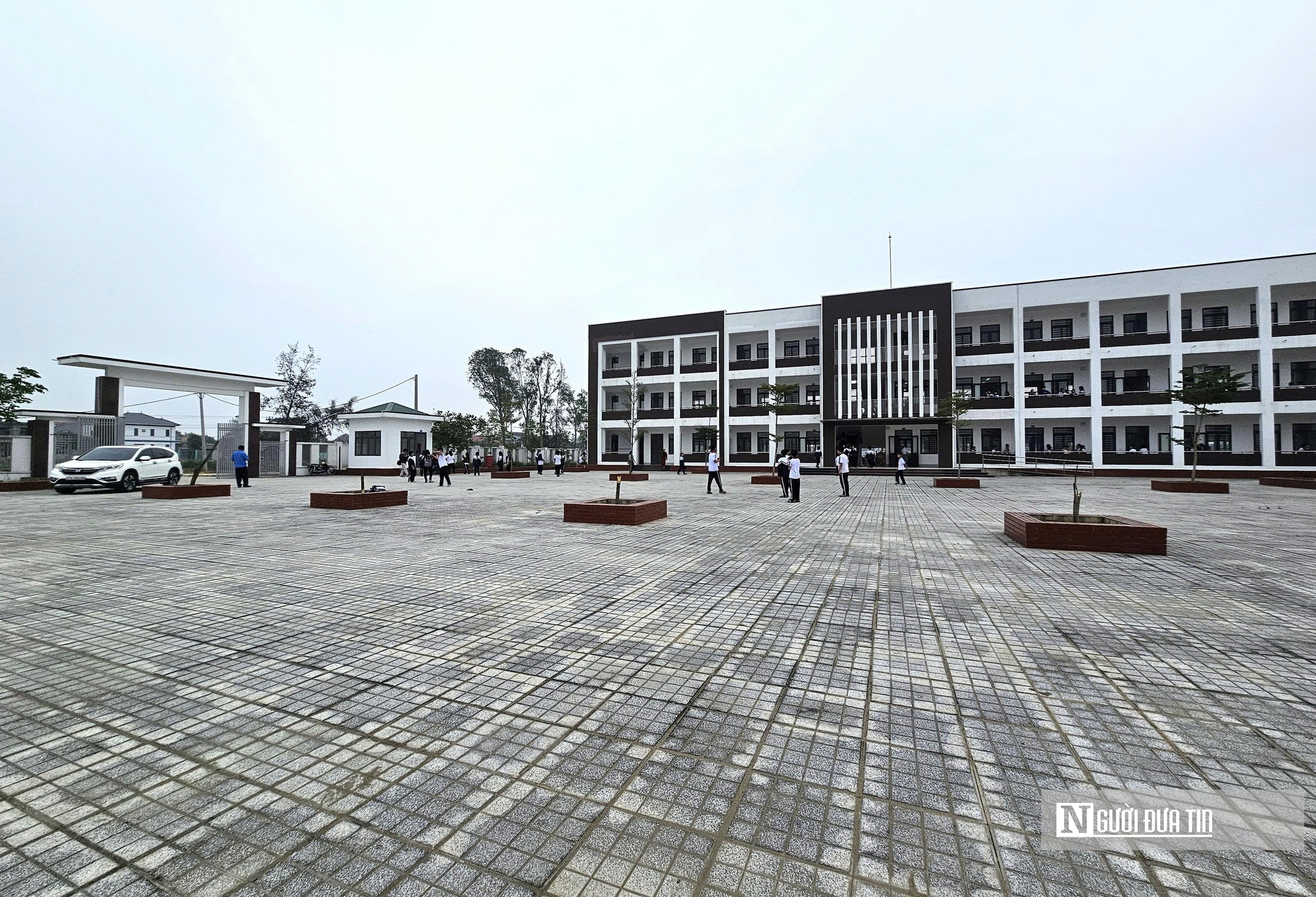 Dự án trường học bỏ không hơn 1 năm đã đón học sinh đến lớp- Ảnh 1.