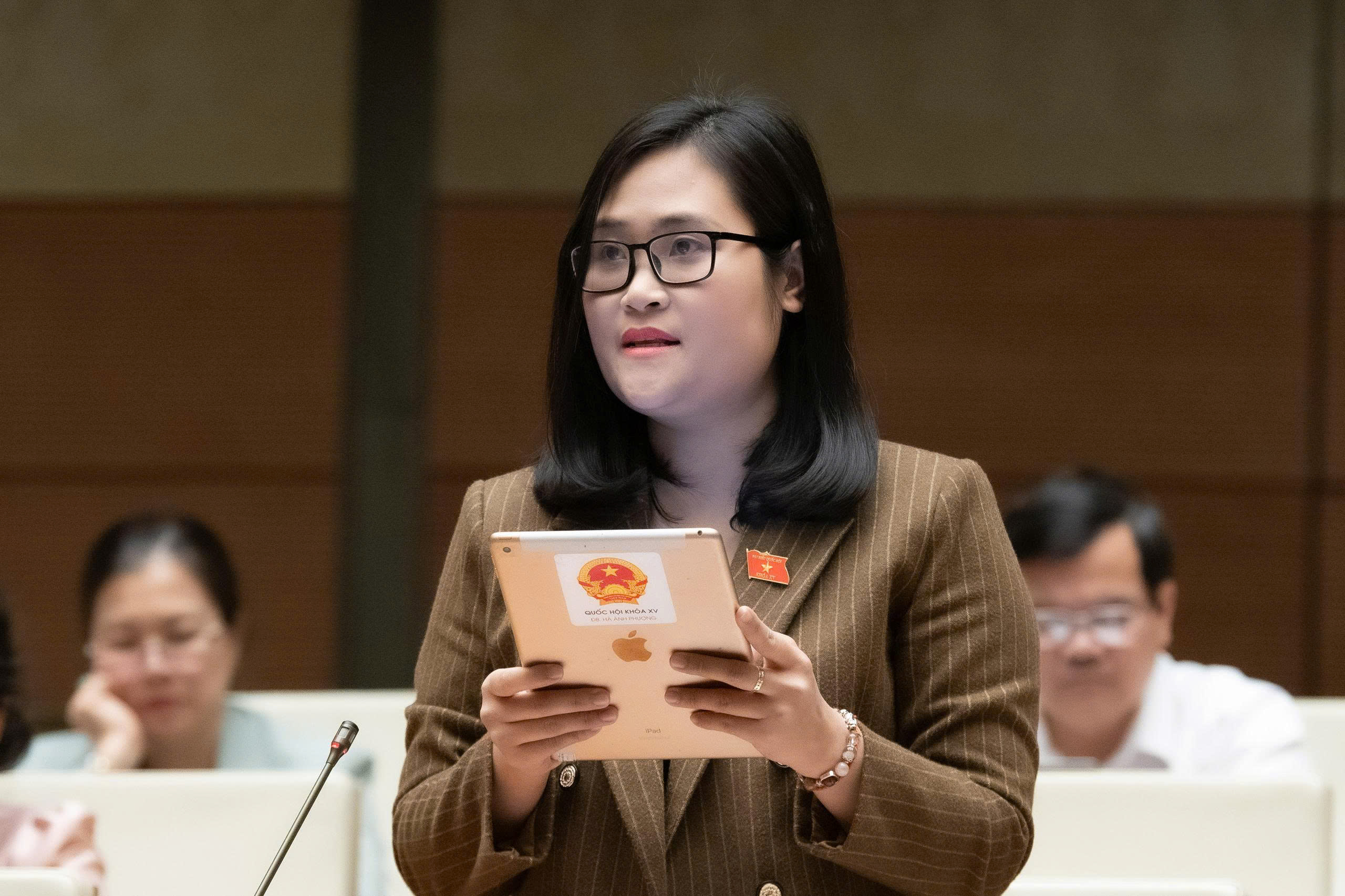 ĐBQH: Không thể đưa tiếng Anh thành ngôn ngữ thứ 2 nếu thiếu giáo viên- Ảnh 3. ĐBQH: Không thể đưa tiếng Anh thành ngôn ngữ thứ 2 nếu thiếu giáo viên- Ảnh 3.