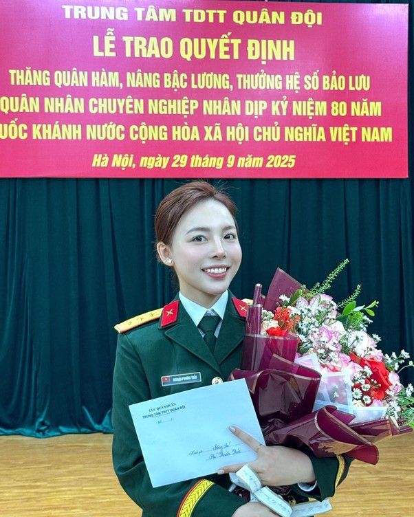 Nhan sắc đời thường của "hoa khôi bắn súng" dự SEA Games 33, mang quân hàm Thượng úy - Ảnh 3.