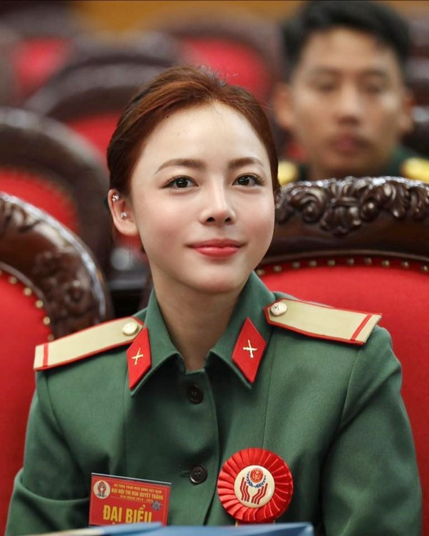 Nhan sắc đời thường của "hoa khôi bắn súng" dự SEA Games 33, mang quân hàm Thượng úy - Ảnh 4.