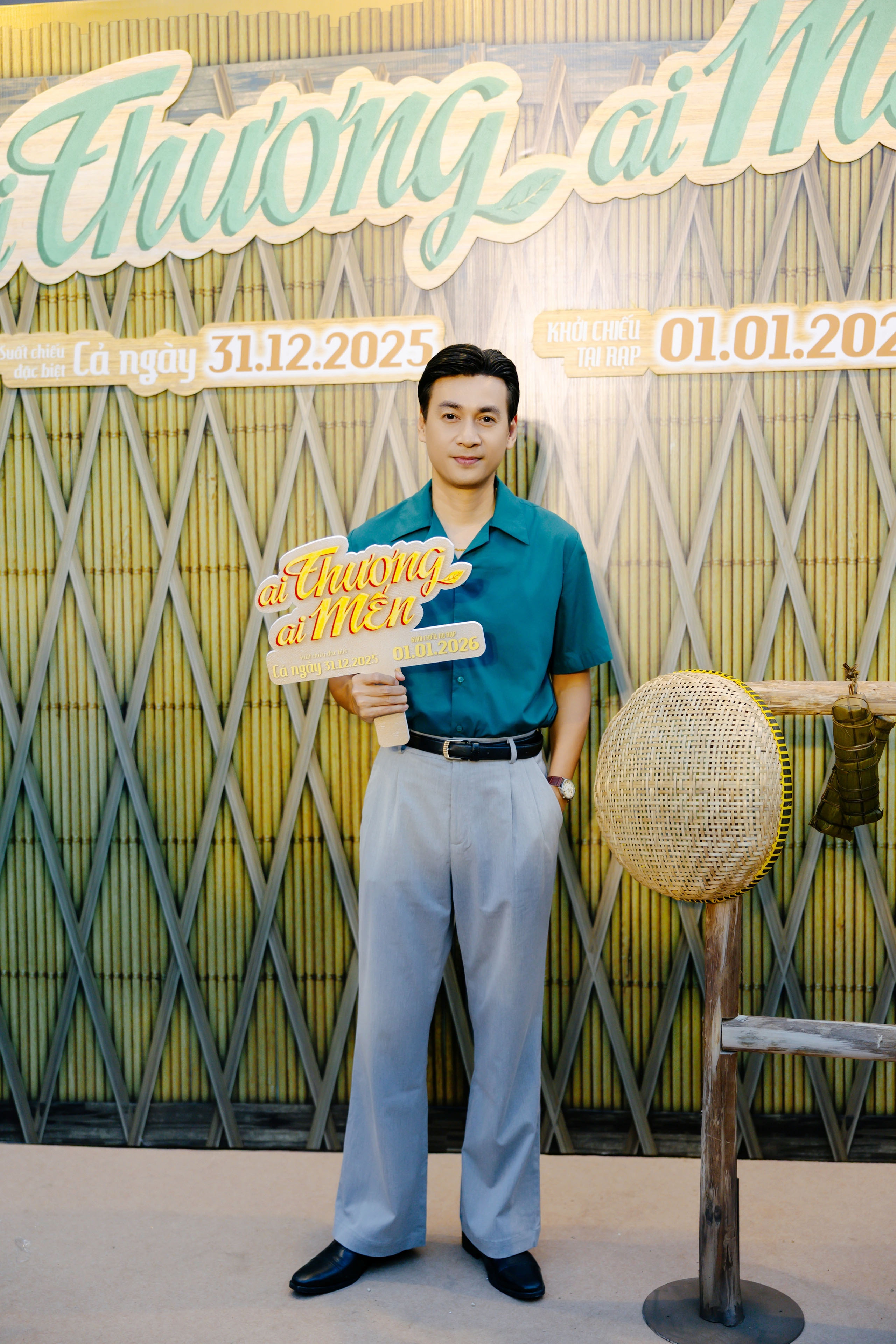 "Trai nhảy" Ngọc Thuận tái xuất điện ảnh, tiết lộ giao kèo với vợ kém tuổi - Ảnh 5.