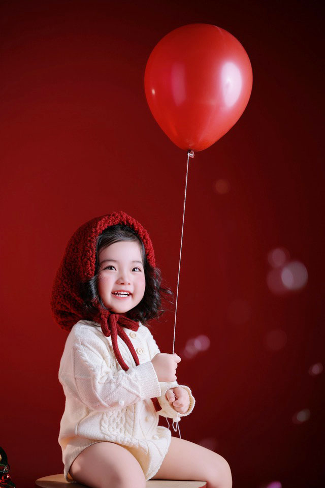 Con g&aacute;i &uacute;t nh&agrave; Kh&aacute;nh Thi - Phan Hiển, xinh y&ecirc;u như thi&ecirc;n thần đ&oacute;n Noel! - Ảnh 8.