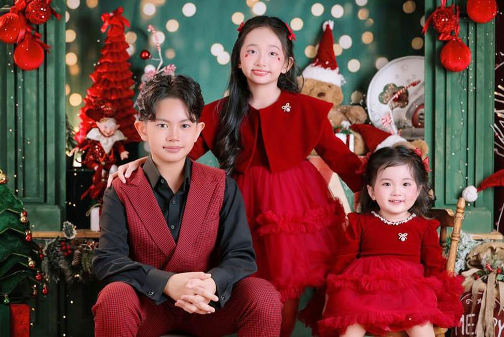 Con gái út nhà Khánh Thi - Phan Hiển, xinh yêu như thiên thần đón Noel! - Ảnh 3.