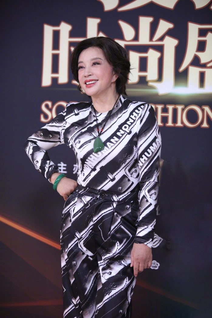 Nhan sắc gây sốc của "Võ Tắc Thiên" Lưu Hiểu Khánh ở tuổi 75 - Ảnh 1.