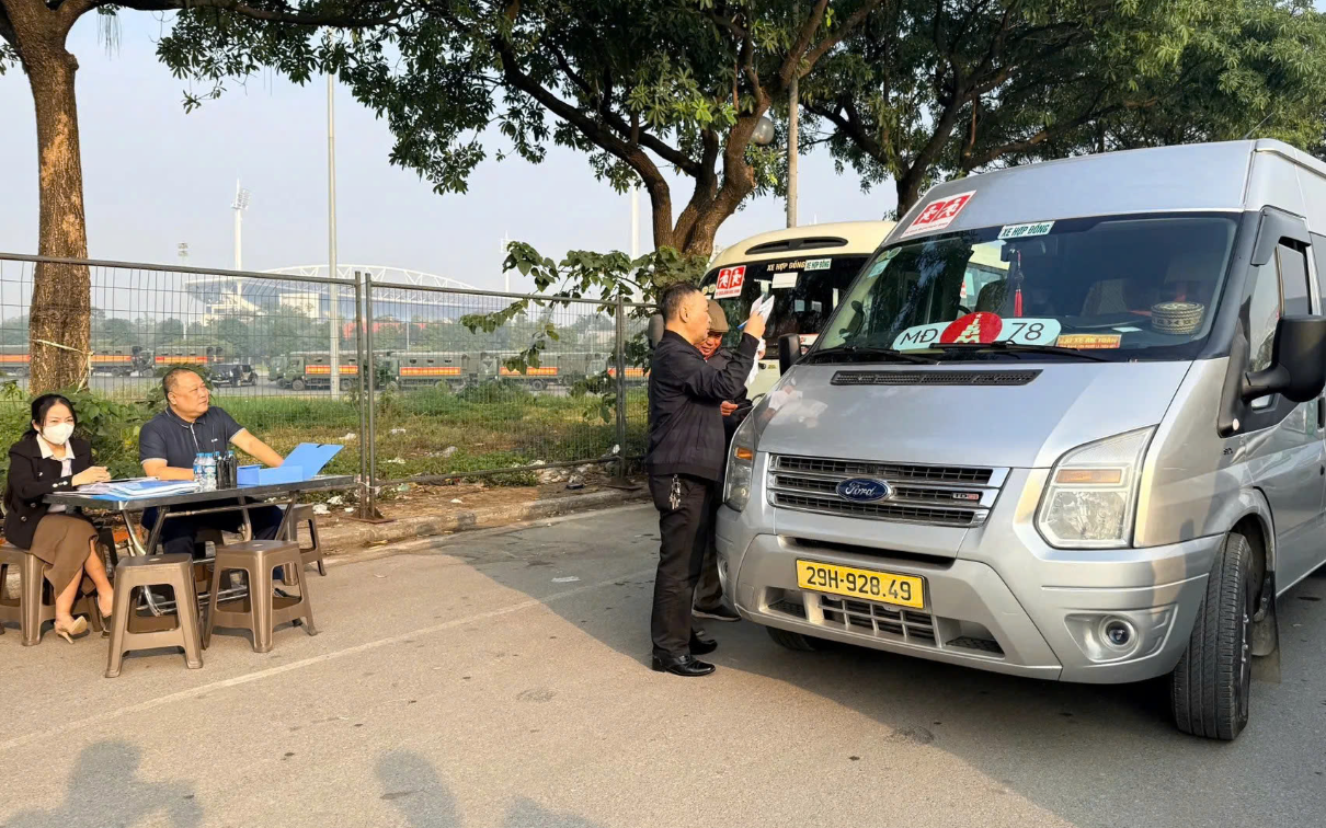 Nhặt được gần 23 triệu đồng, nam sinh lớp 9 mang đến c&ocirc;ng an nhờ trả người đ&aacute;nh rơi - Ảnh 2.