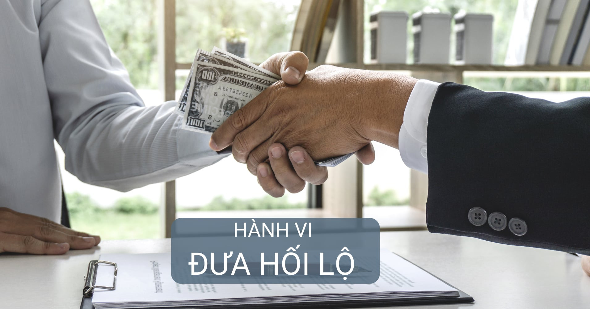 Sau lưng người chồng/vợ... - Ảnh 1.