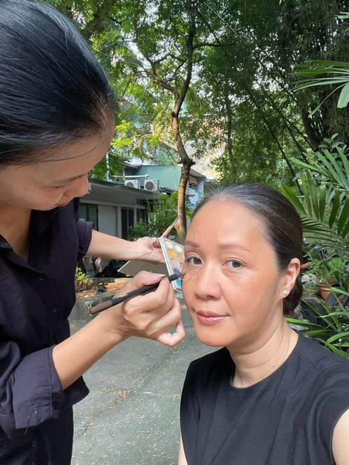 Mỹ nh&acirc;n từng được mệnh danh l&agrave; "tiểu L&ecirc; Khanh" t&aacute;i xuất m&agrave;n ảnh sau hơn 2 thập kỷ vắng b&oacute;ng - Ảnh 4.