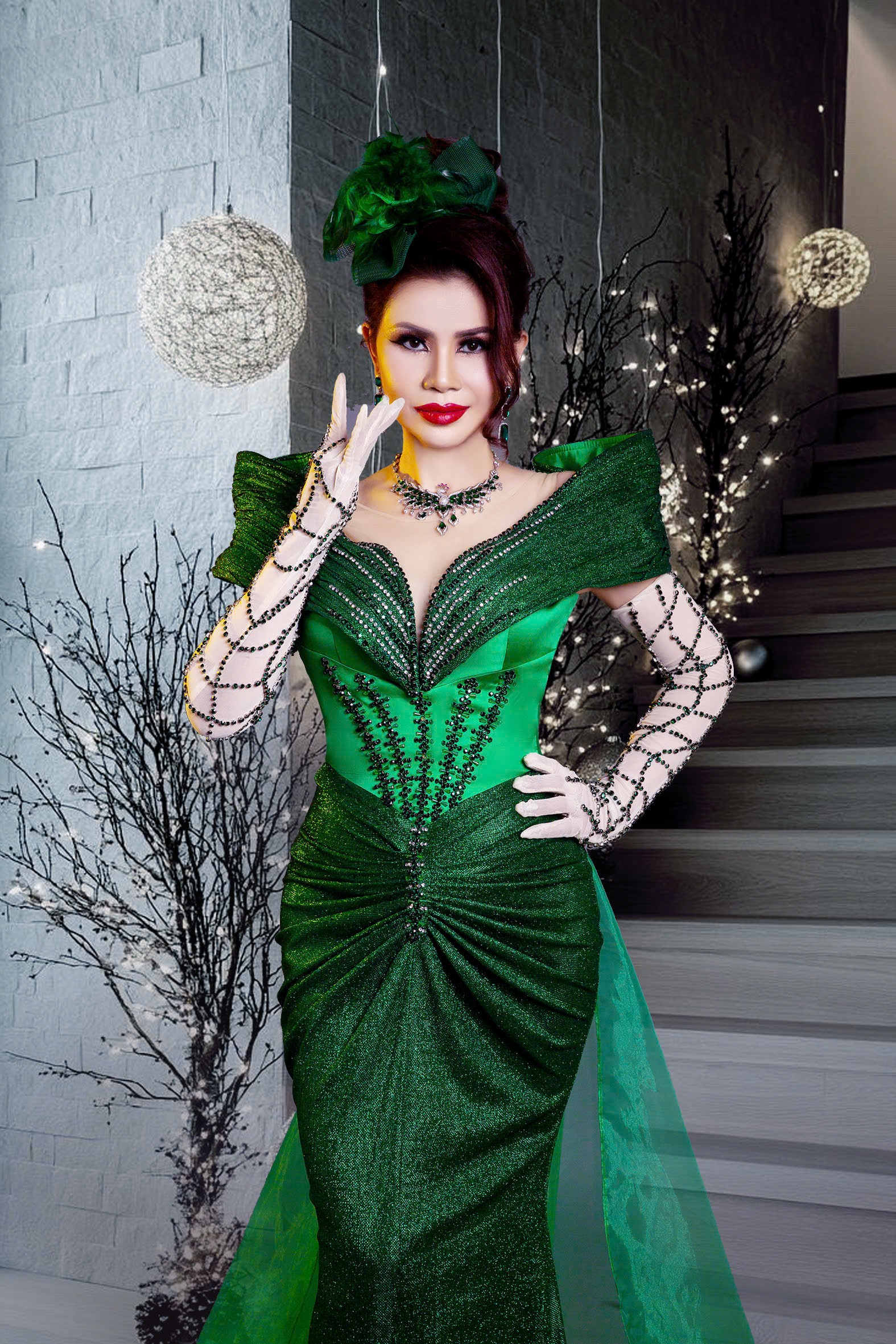 Hoa hậu Diễm Giang rạng rỡ đón giáng sinh, lan tỏa năng lượng tích cực cuối năm - Ảnh 1.