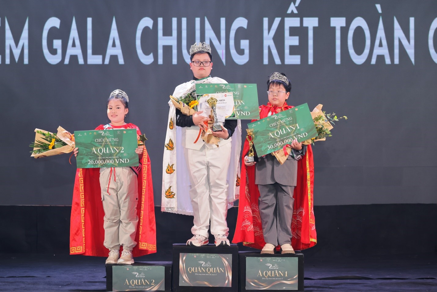 Cậu bé 12 tuổi đăng quang “Tỏa sáng Thiên thần Nhí”, mở cánh cửa ra sân khấu thế giới - Ảnh 1.