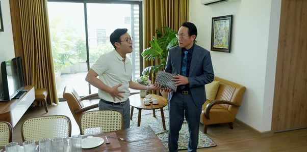 NSƯT Th&aacute;i Sơn t&aacute;i xuất m&agrave;n ảnh với m&agrave;n m&ocirc;i giới bất động sản "cực cuốn" - Ảnh 3.