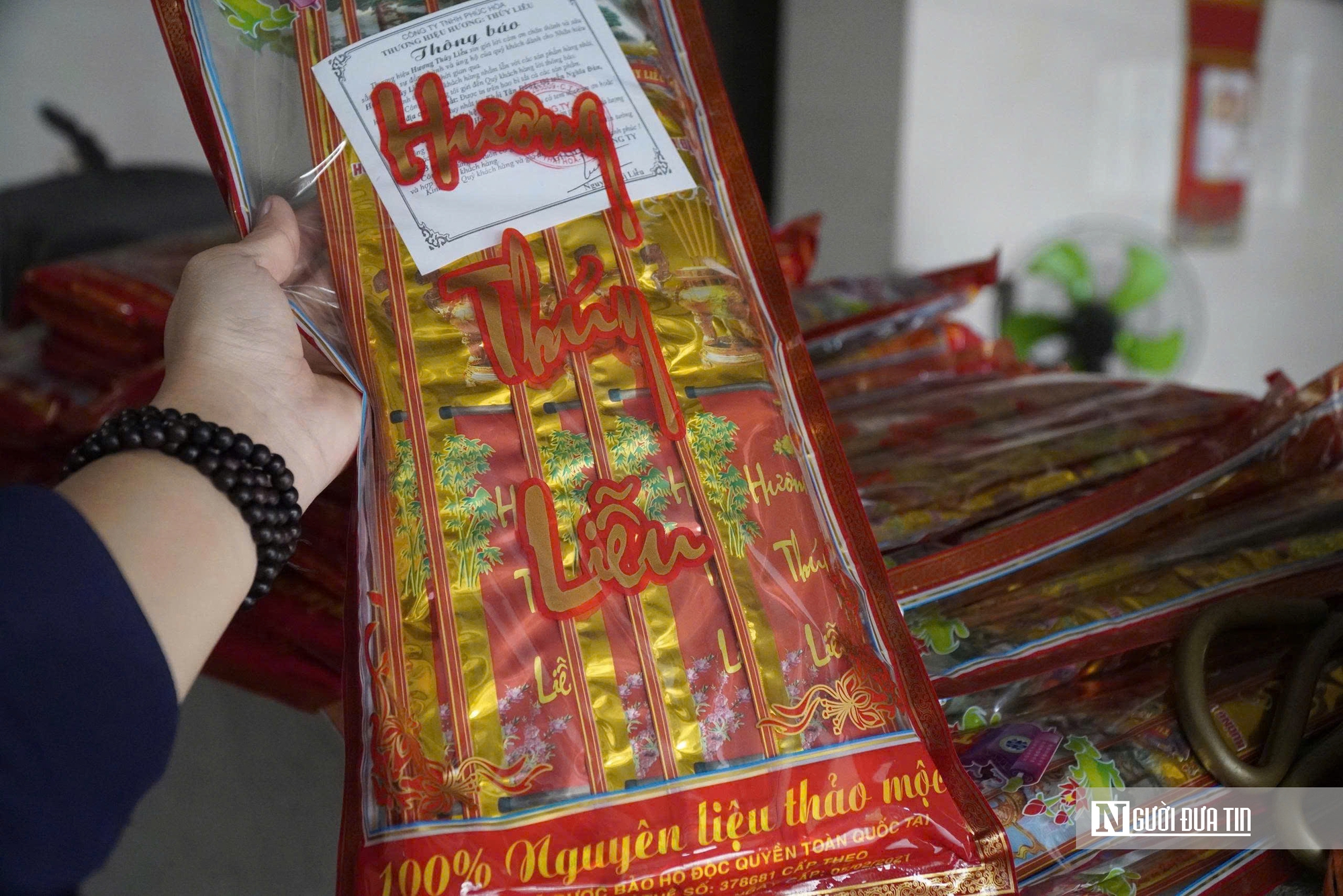 Nghệ An: L&agrave;ng nghề hương truyền thống xuất khẩu sang L&agrave;o dịp Tết- Ảnh 3.